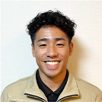 実際に働く社員の顔2