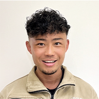 実際に働く社員の顔3
